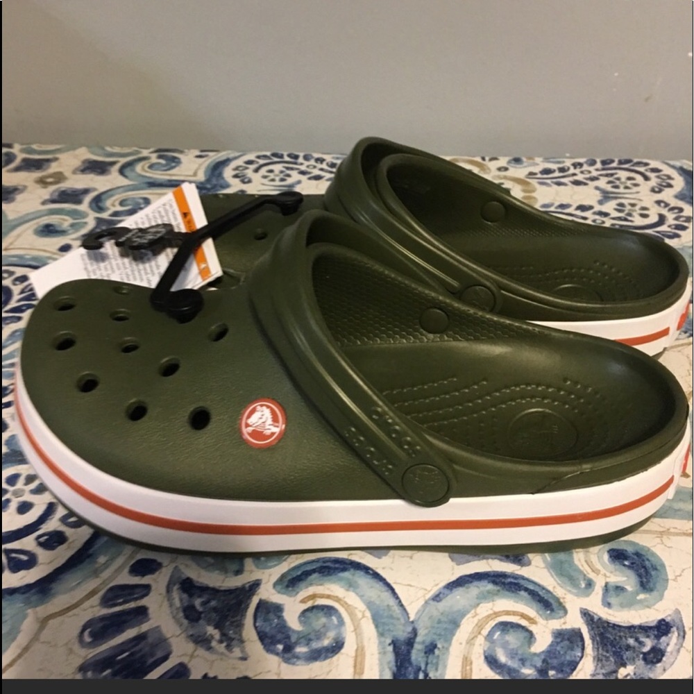 Crocs (US J5 )croc band and clog